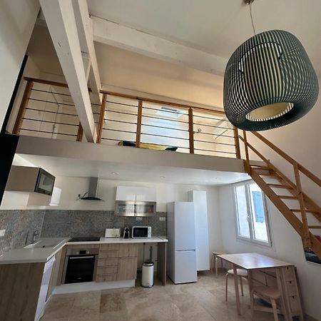 Appartement Avec Vue Sur L Eglise Des Saintes Экстерьер фото