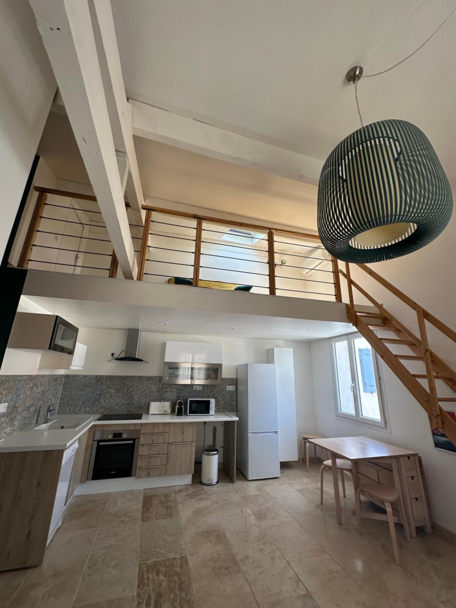 Appartement Avec Vue Sur L Eglise Des Saintes Экстерьер фото